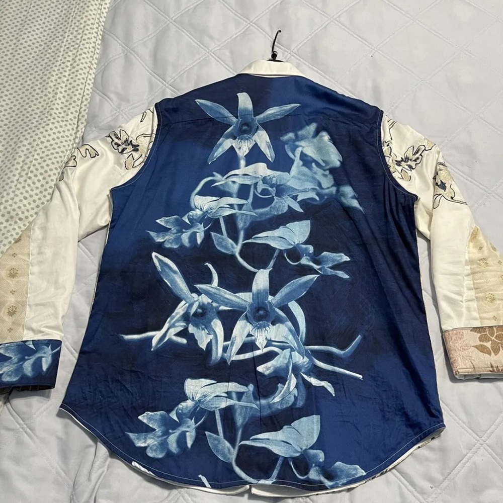 Robert Graham - Picture 6 of 10